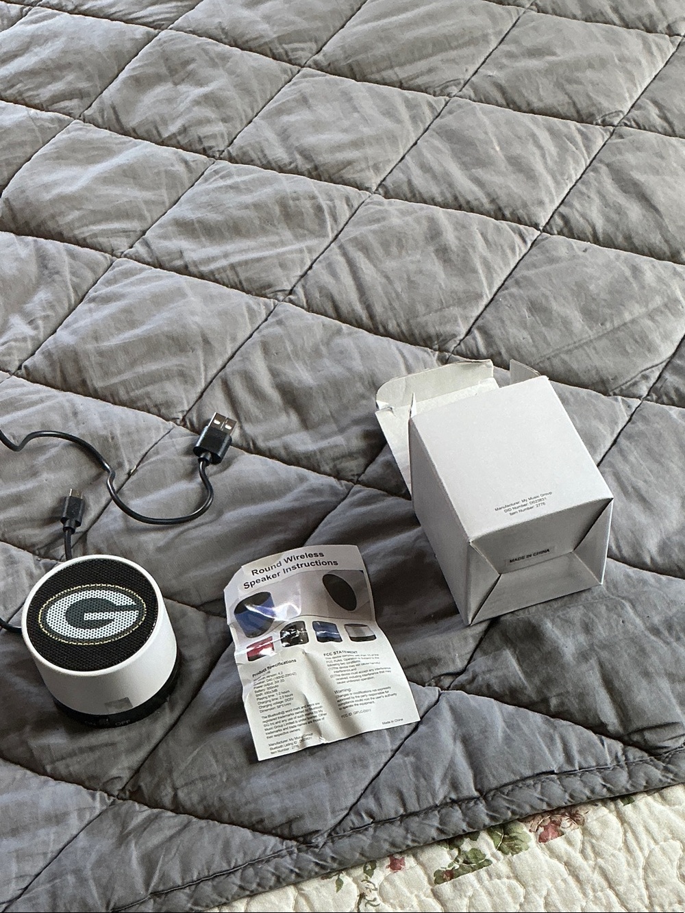 Portable Wireless Speaker in White with Black Grill